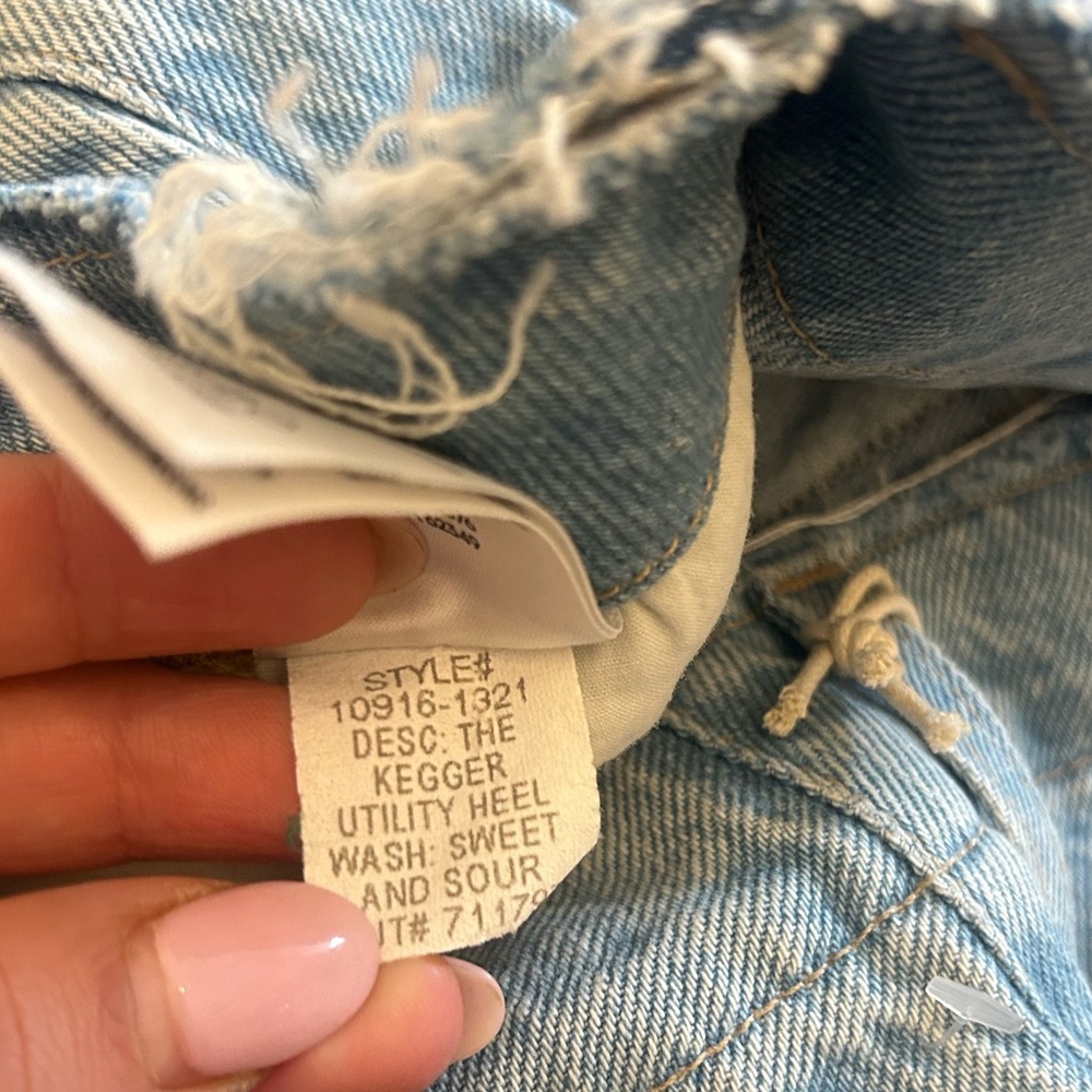 Mother SNACKS! The Kegger Utility Heel Jean - Picture 2 of 6